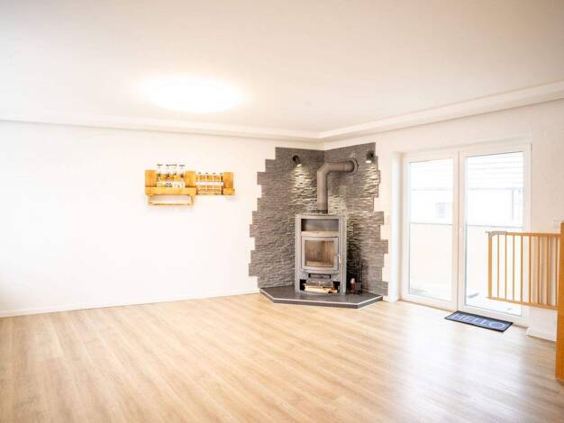 Mehrfamilienhaus zum Kauf 520.000 € 8 Zimmer 231 m² 325 m² Grundstück frei ab sofort Eisingen 97249