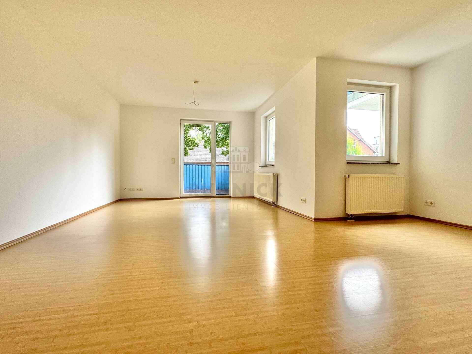 Wohnung zum Kauf 250.000 € 3 Zimmer 90 m²<br/>Wohnfläche 1.<br/>Geschoss Stöcken Hannover 30419