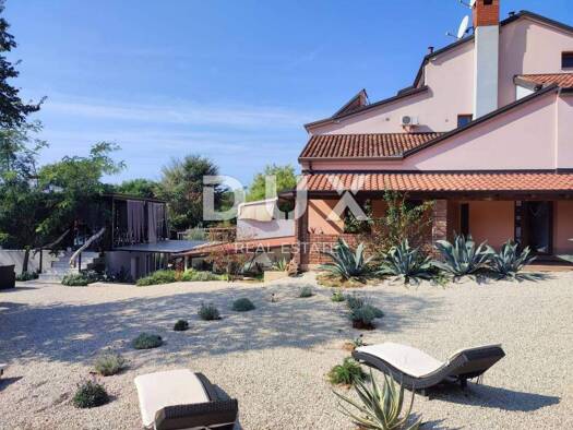 Ladenfläche zum Kauf 1.800.000 € 15 Zimmer Centar, Luka, Finida