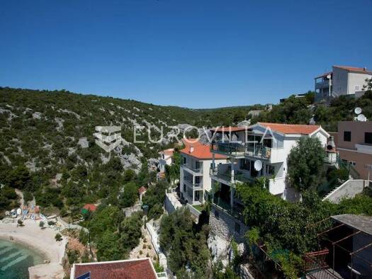 Haus zum Kauf 1.200.000 € 6 Zimmer 315 m² Vinisce Marina