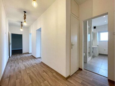 Wohnung zur Miete 595 € 2,5 Zimmer 74 m² 1. Geschoss frei ab sofort Verdener Straße 2 Geestemünde - Nord Bremerhaven 27570