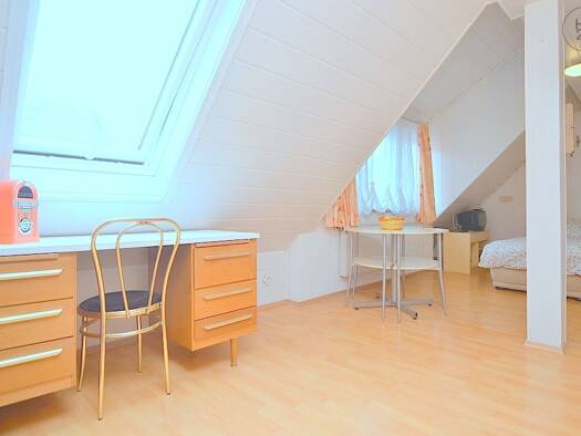 WG-Zimmer zur Miete Wohnen auf Zeit 440 € 32 m² 2. Geschoss frei ab sofort Schweinau Nürnberg 90441