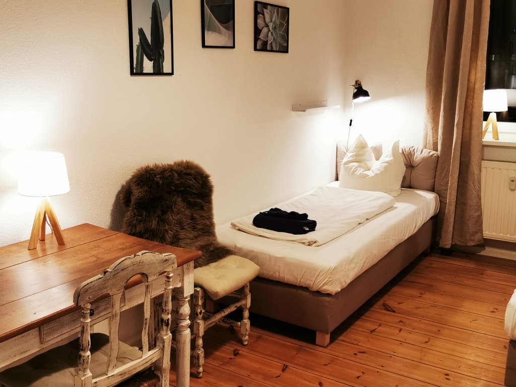 Wohnung zur Miete Wohnen auf Zeit 2.129 € 4 Zimmer 59 m²<br/>Wohnfläche ab sofort<br/>Verfügbarkeit Hausburgstraße Friedrichshain Berlin 10249