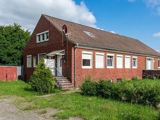 Mehrfamilienhaus zum Kauf provisionsfrei 275.000 € 10 Zimmer 260 m² 1.750 m² Grundstück Spekendorf Aurich 26607