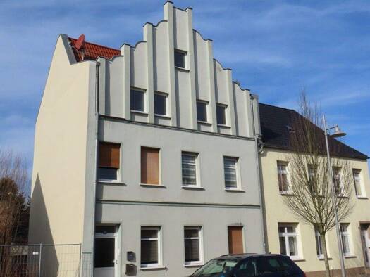 Mehrfamilienhaus zum Kauf 155.000 € 6 Zimmer 132 m² 643 m² Grundstück Salzwedel Salzwedel 29410