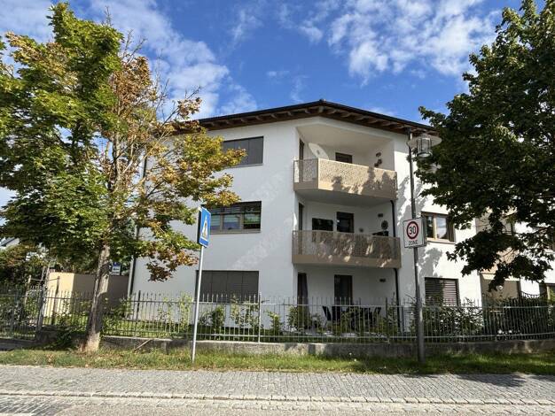 Wohnung zur Miete 870 € 3 Zimmer 79,2 m² EG frei ab 01.12.2026 Straubinger Straße 19 Geiselhöring Geiselhöring 94333