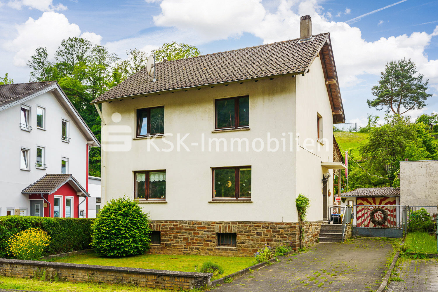 Einfamilienhaus zum Kauf 195.000 € 4 Zimmer 105,7 m²<br/>Wohnfläche 529 m²<br/>Grundstück Altenahr Altenahr 53505