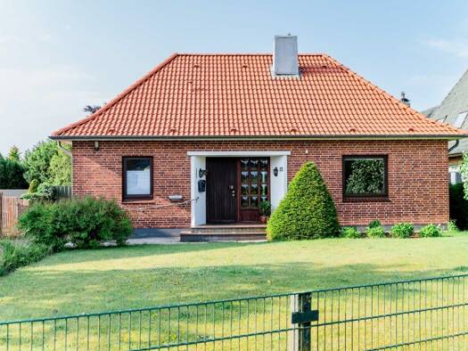 Einfamilienhaus zum Kauf 310.000 € 3 Zimmer 106 m² 935 m² Grundstück Süderbrarup 24392
