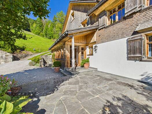 Einfamilienhaus zum Kauf 9 Zimmer 296 m² 5.815 m² Grundstück Furxstraße 12 Laterns 6830