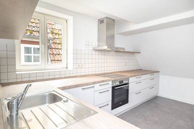 Wohnung zum Kauf 198.000 € 3,5 Zimmer 73,7 m² Dachgeschoss Innenstadt Stade 21682