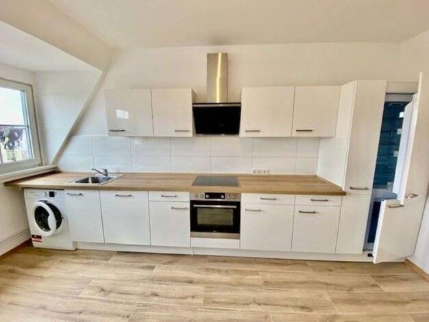 WG-Zimmer zur Miete Wohnen auf Zeit 595 € 15 m² 4. Geschoss frei ab 01.12.2025 Straße der Republik 23 Biebrich Wiesbaden 65203