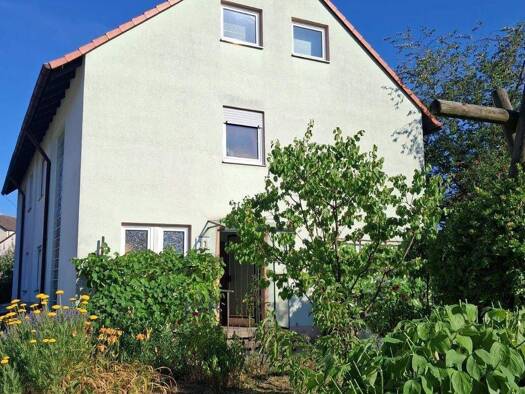 Haus zum Kauf 450.000 € 7 Zimmer 139 m² 493 m² Grundstück Eichwasen Schwabach 91126