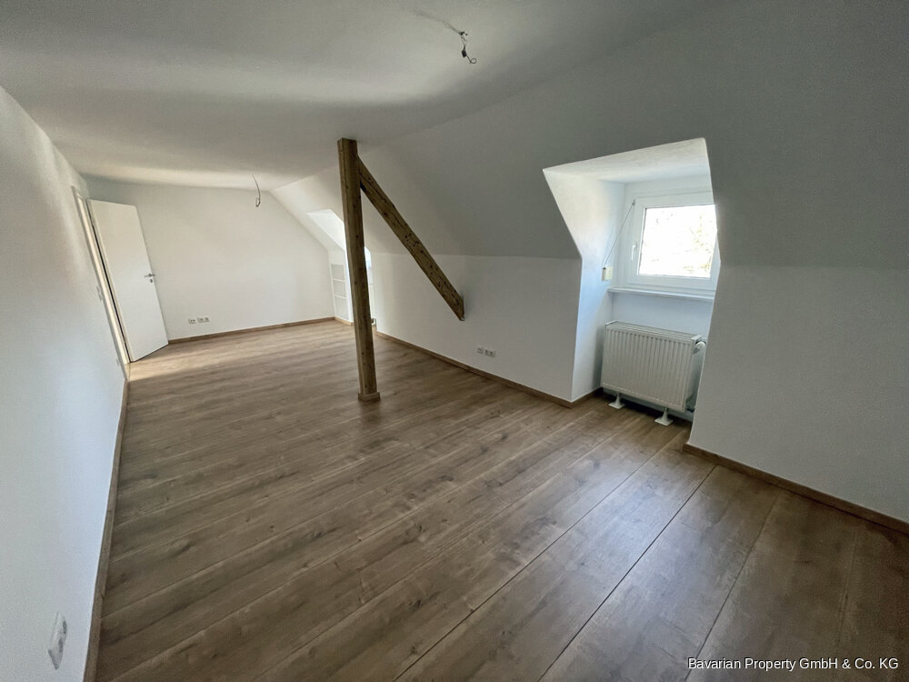 Wohnung zur Miete 600 € 3 Zimmer 72,2 m²<br/>Wohnfläche 3.<br/>Geschoss 15.01.2025<br/>Verfügbarkeit Planungsbezirk 110 Straubing 94315