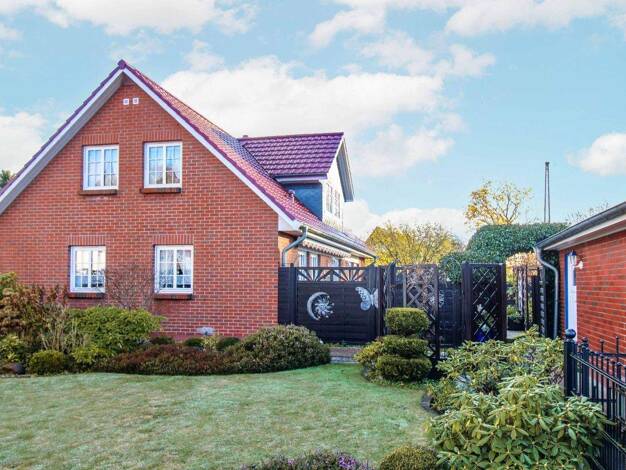 Einfamilienhaus zum Kauf 329.000 € 3 Zimmer 121 m² 675 m² Grundstück Zarrendorf 18510