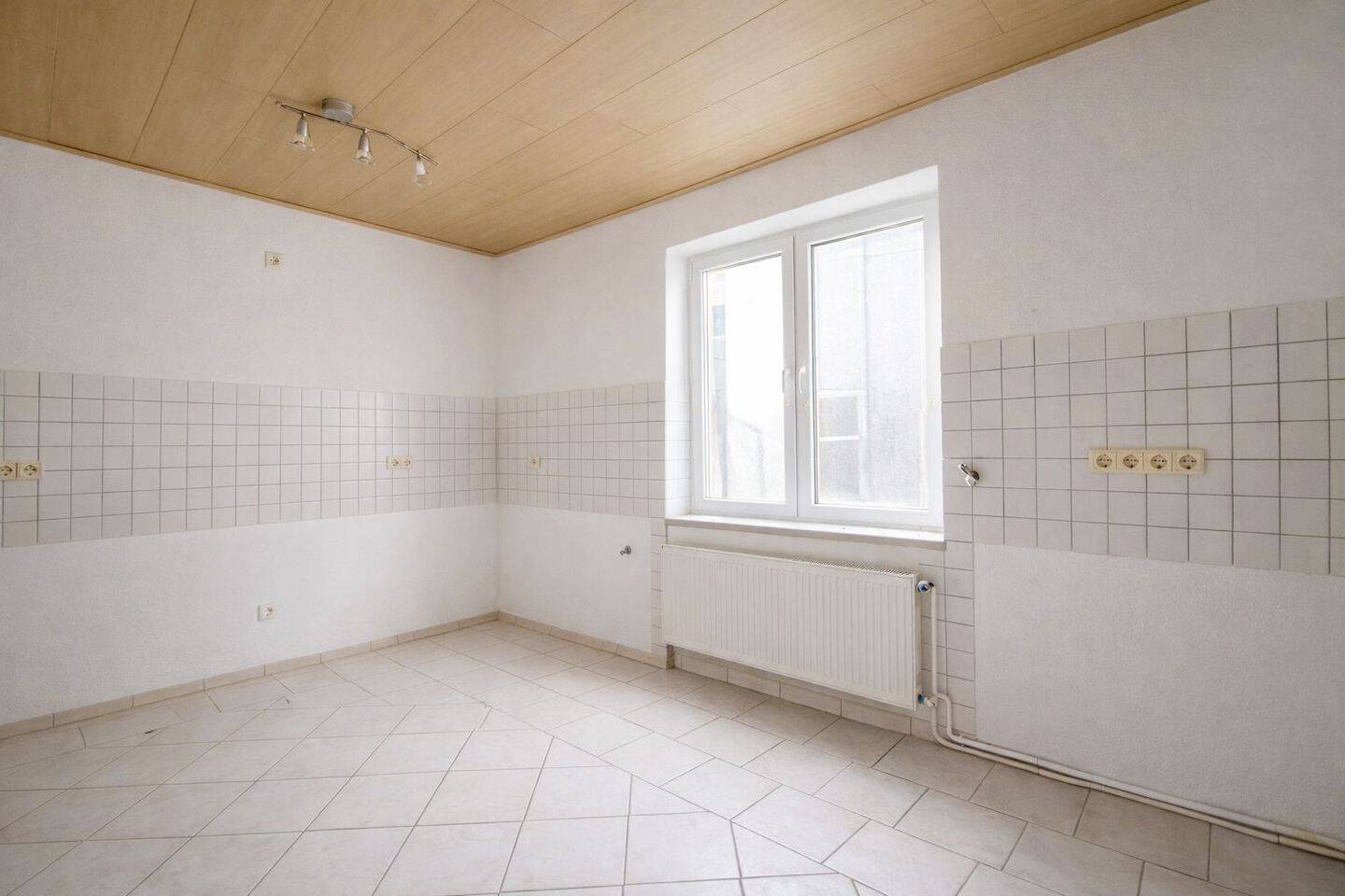 Immobilie in Barby - Reihenmittelhaus mit Hof, Scheune und viel Raum für eigene Ideen in Calbe - Bild 4