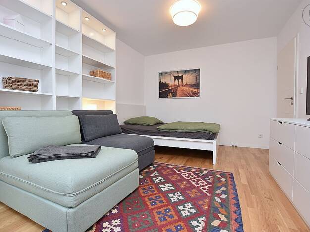 Studio zur Miete 1.390 € 1 Zimmer 30 m² 1. Geschoss frei ab sofort Ost Stuttgart 70190