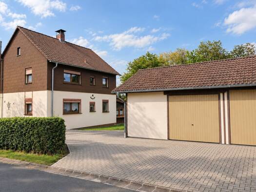 Einfamilienhaus zum Kauf 199.000 € 4,5 Zimmer 121 m² 1.013 m² Grundstück frei ab sofort Grattstadt Bad Rodach 96476