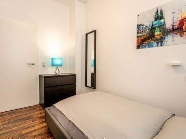 Studio zur Miete Wohnen auf Zeit 500 € 1 Zimmer 11 m² frei ab 15.03.2026 Elbestraße HH 1.OGli Bahnhofsviertel Frankfurt am Main 60329