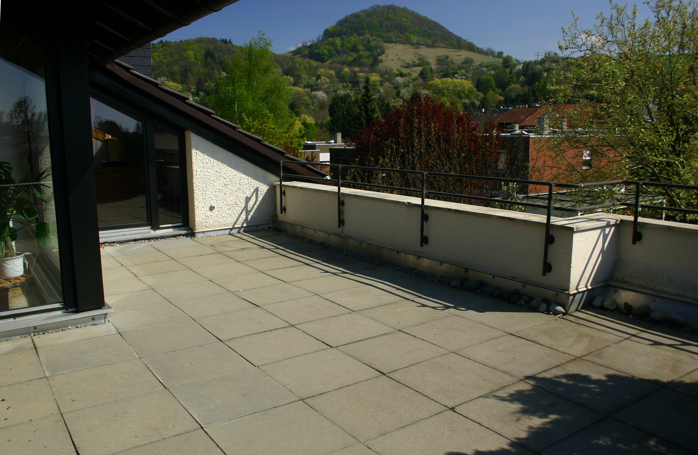 Terrassenwohnung zum Kauf provisionsfrei 521.000 € 4 Zimmer 131 m²<br/>Wohnfläche 2.<br/>Geschoss Achalm Reutlingen 72766