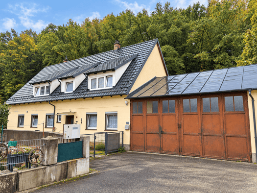 Einfamilienhaus zum Kauf 279.000 € 9 Zimmer 180 m² 684 m² Grundstück frei ab sofort Weidenberg Weidenberg 95466