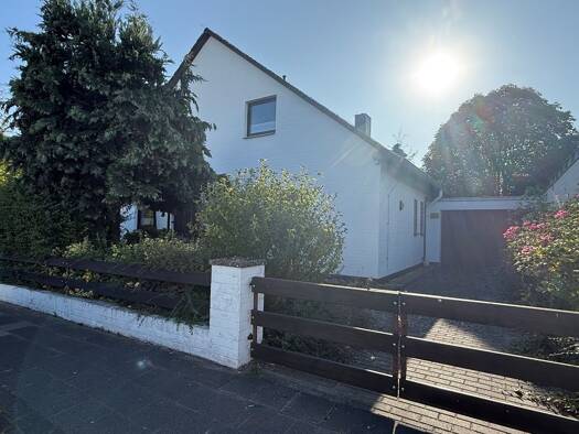 Einfamilienhaus zum Kauf 249.000 € 5 Zimmer 177,8 m² 550 m² Grundstück Helmstedt 38350