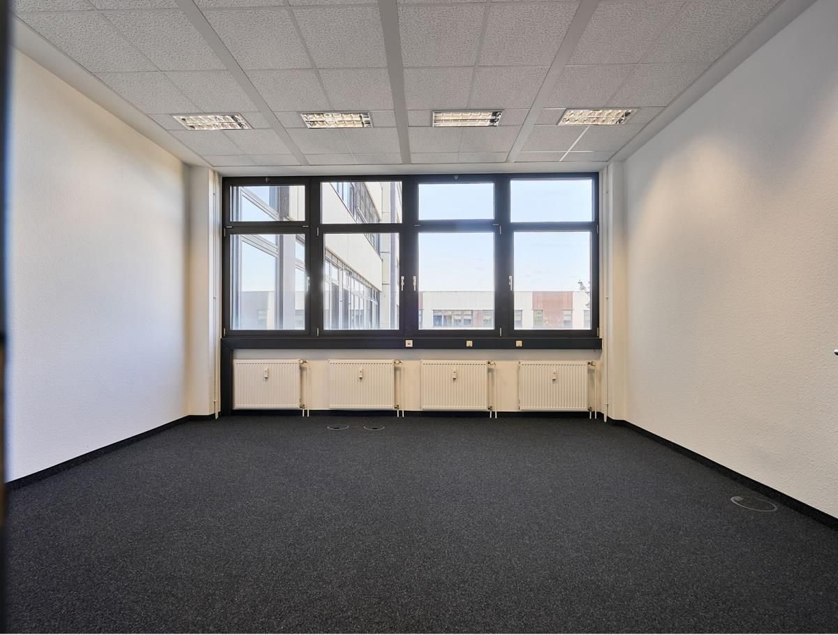 Bürofläche zur Miete 25 m²<br/>Bürofläche ab 25 m²<br/>Teilbarkeit Fuggerstraße 7-11 Uedesheim Neuss 41468