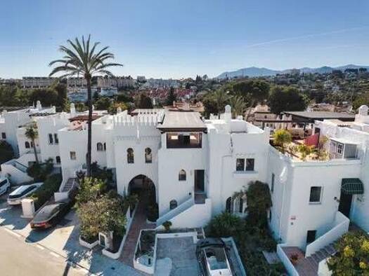 Penthouse zum Kauf 1.375.000 € 3 Zimmer 155 m² 2. Geschoss Dali-Ur Atalaya Rio Verde, 106 Marbella 29660