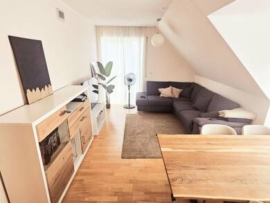 Wohnung zur Miete 805 € 3 Zimmer 76,6 m² Geschoss 2/2 frei ab 01.08.2025 Großschwarzenlohe Wendelstein 90530
