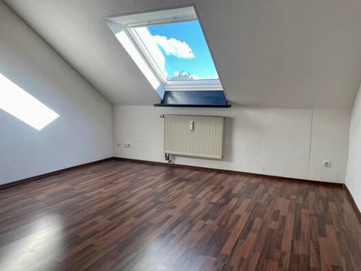 Wohnung zur Miete 690 € 3,5 Zimmer 86 m² Geschoss 2/3 frei ab sofort Am Moritzpark 5 Wallerstein 86757