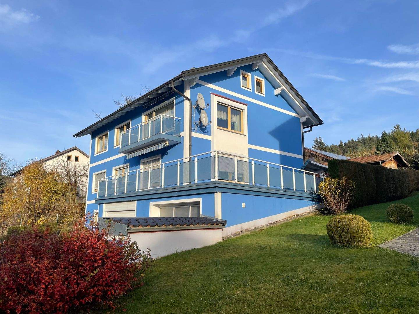 Immobilie in Hohenwarth - Gepflegtes Zweifamilienhaus in Hohenwarth - mit Einliegerwohnung im Dachgeschoß - Bild 0