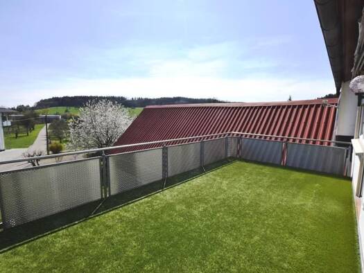 Haus zum Kauf 479.000 € 9 Zimmer 212 m² 999 m² Grundstück frei ab sofort Heudorf Eigeltingen 78253