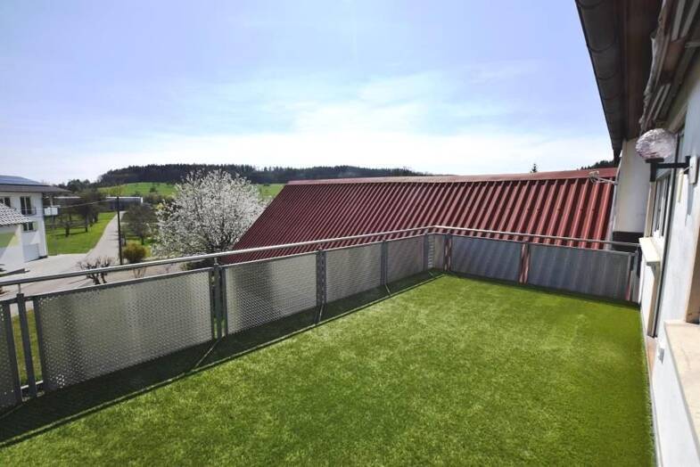 Haus zum Kauf 498.000 € 9 Zimmer 212 m² 999 m² Grundstück frei ab sofort Heudorf Eigeltingen 78253