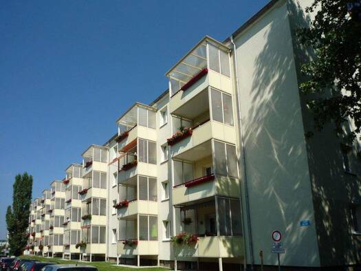 Wohnung zur Miete 439 € 4 Zimmer 71,4 m² 1. Geschoss frei ab 01.04.2026 Zabelstraße 12 Innenstadt Gera 07545