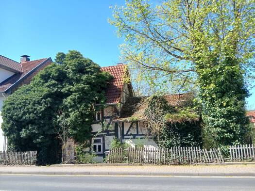 Einfamilienhaus zum Kauf 92.000 € 5 Zimmer 120 m² 641 m² Grundstück frei ab sofort Weimar Ahnatal 34292