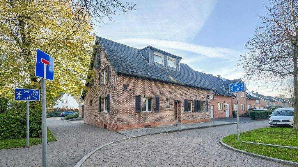 Einfamilienhaus zum Kauf 599.000 € 8 Zimmer 240,8 m² 538 m² Grundstück Garath Düsseldorf 40595