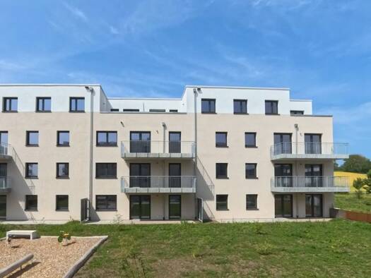 Wohnung zur Miete 1.415 € 3 Zimmer 101,1 m² frei ab sofort Fritz-Hackstr. 4 Niederweiler Müllheim 79379
