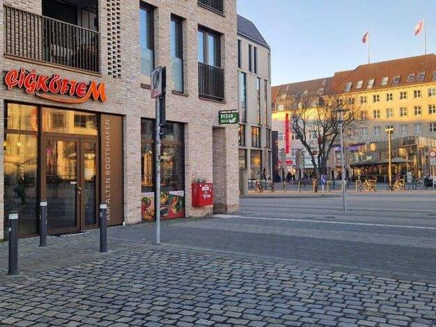 Laden zur Miete provisionsfrei 4.000 € 2 Zimmer 117,4 m² Verkaufsfläche Vorstadt Kiel / Altstadt 24103