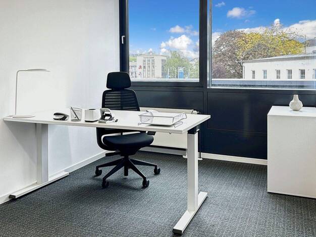 Bürofläche zur Miete provisionsfrei 559 € 8 m² Bürofläche Bornheimer Straße 127 Zentrum Bonn 53119