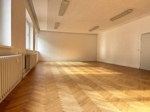 Bürofläche zur Miete provisionsfrei 2,50 € 108,9 m² Bürofläche Kurze Straße 18 Niederwiesa 09577