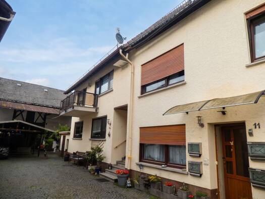 Mehrfamilienhaus zum Kauf 300.000 € 7 Zimmer 220 m² 634 m² Grundstück Essershausen Weilmünster 35789