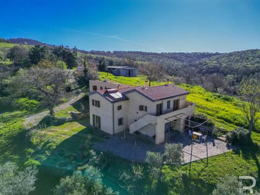 Rustico zum Kauf 395.000 € 5 Zimmer 250 m² 900.000 m² Grundstück frei ab sofort Scansano 58054