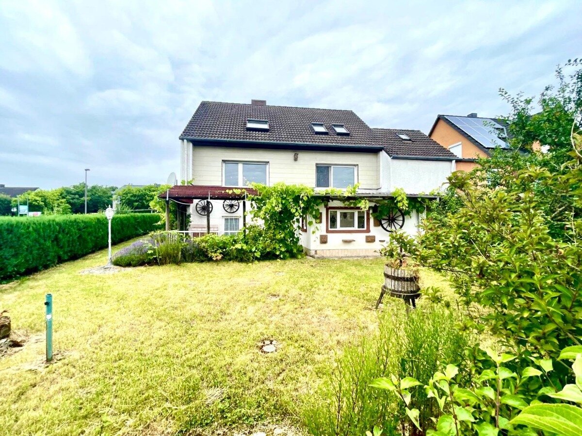 Mehrfamilienhaus zum Kauf 299.000 € 7 Zimmer 130 m²<br/>Wohnfläche 600 m²<br/>Grundstück Bitburg Bitburg 54634