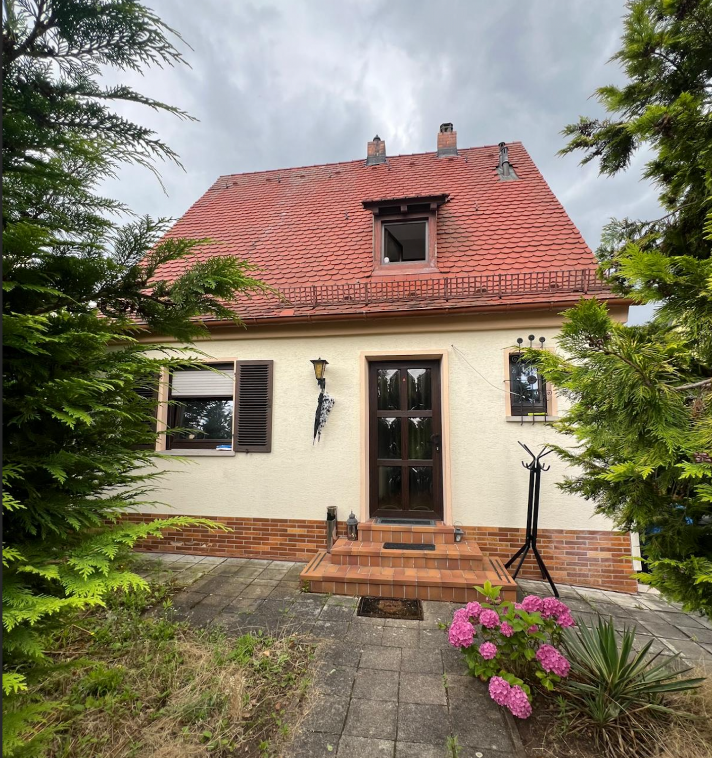 Mehrfamilienhaus zum Kauf 695.000 € 6 Zimmer 150 m²<br/>Wohnfläche 930 m²<br/>Grundstück Schniegling Nürnberg 90427