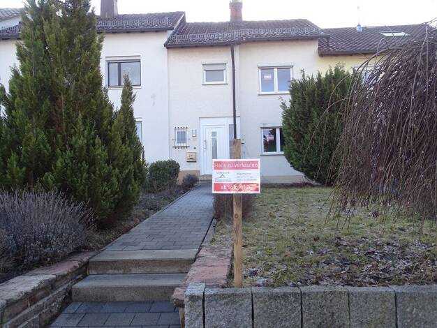Reihenmittelhaus zum Kauf 395.000 € 5 Zimmer 100 m² 270 m² Grundstück Schwenningen Villingen-Schwenningen 78056