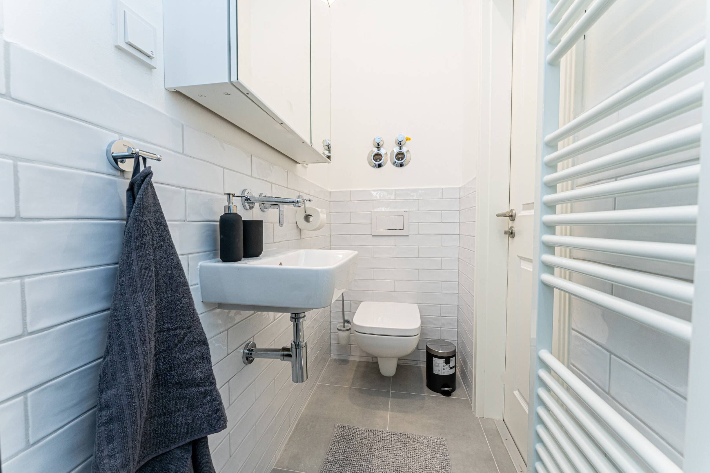 First occupancy: completely renovated studio apartment with garden in a new building in Berlin – Berlin – Vorschaubild 21