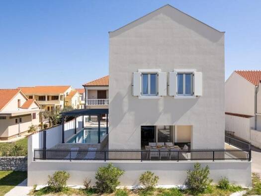 Villa zum Kauf provisionsfrei 1.490.000 € 5 Zimmer 168 m² 214 m² Grundstück Nin 23232
