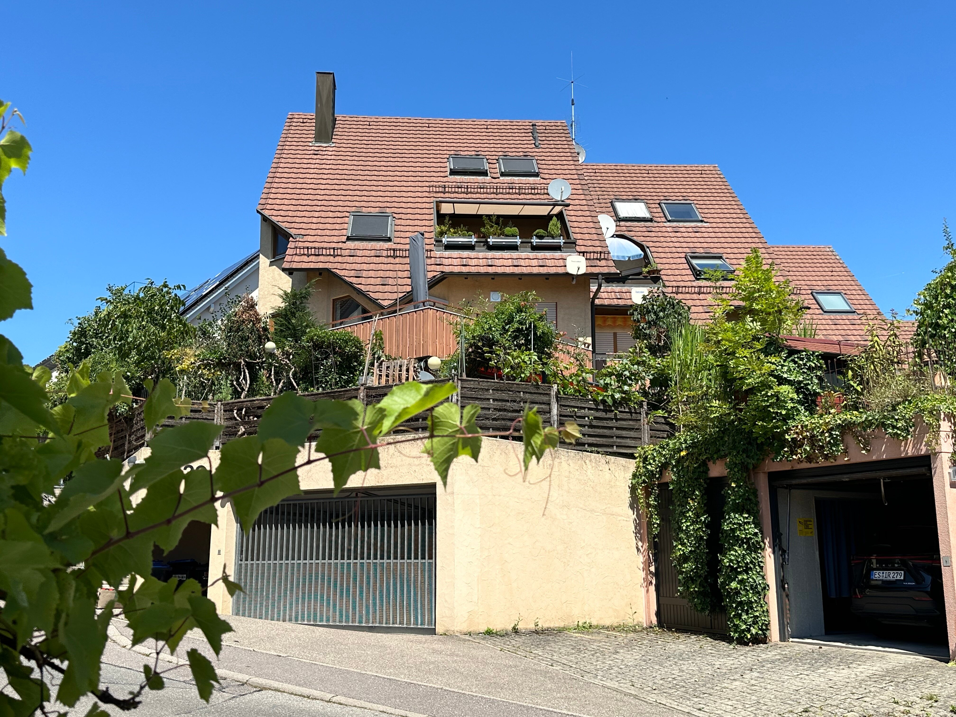 Haus zum Kauf 1.450.000 € 16 Zimmer 396 m²<br/>Wohnfläche 250 m²<br/>Grundstück Plattenhardt Filderstadt 70794