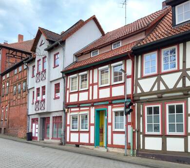 Einfamilienhaus zum Kauf 120.000 € 6 Zimmer 120 m² 199 m² Grundstück Medenheimer Straße 3 Northeim Northeim 37154