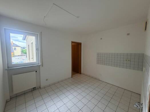 Wohnung zur Miete 310 € 2 Zimmer 57,1 m² 2. Geschoss frei ab sofort Auerbach Auerbach 08209