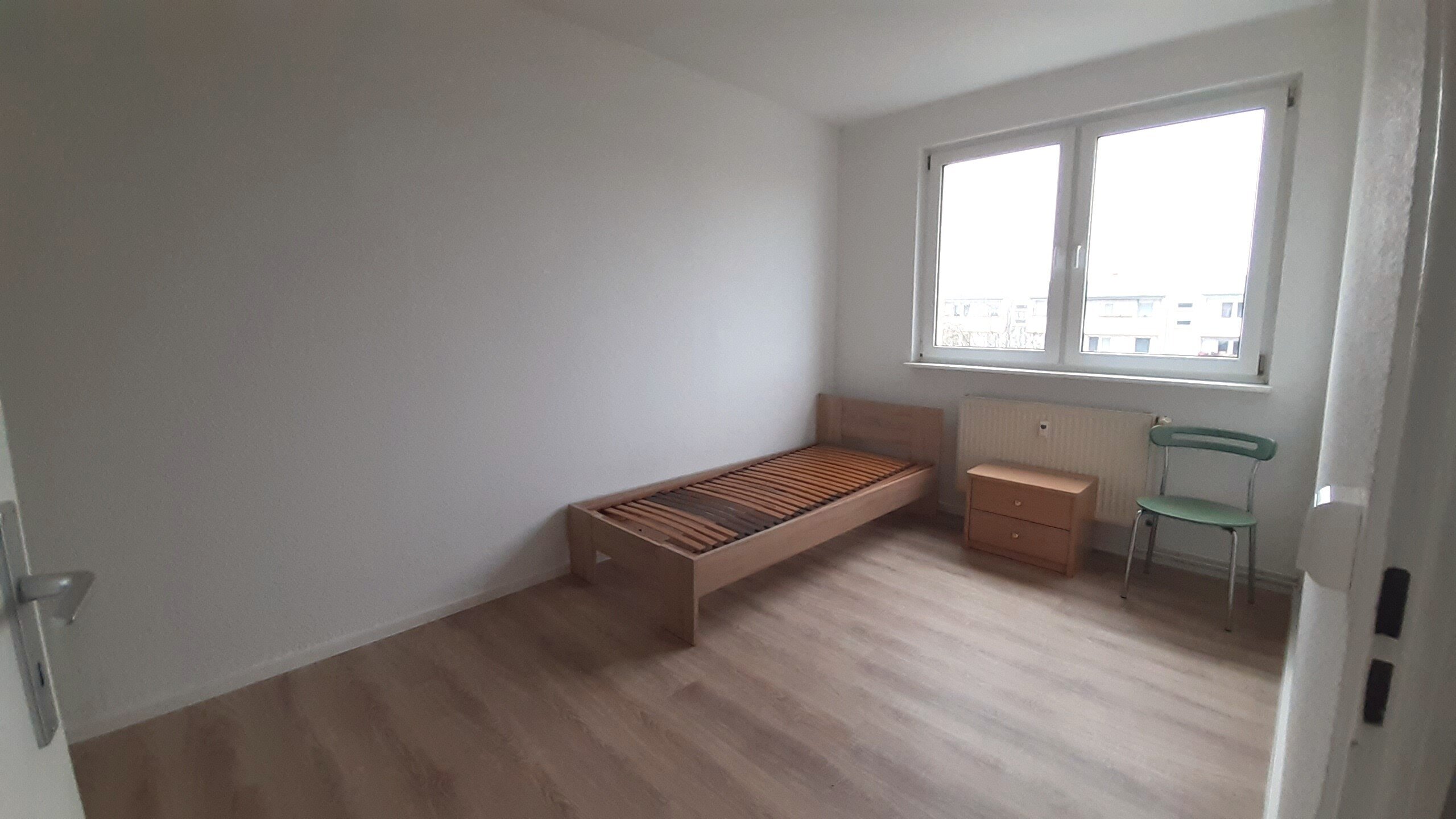 WG-Zimmer zur Miete 329 € 12 m²<br/>Wohnfläche 4.<br/>Geschoss ab sofort<br/>Verfügbarkeit Weißdornstraße 30 Grünau - Ost Leipzig 04209